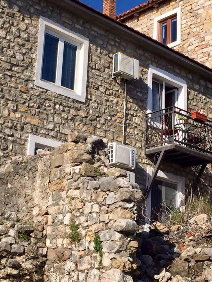 Zuto * Ulcinj